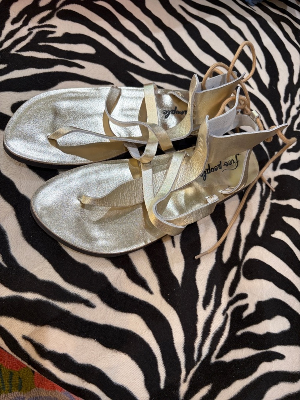 New! Free People Vacation Day Metallic Gold Leather Ankle-Strap Sandals Size 10 - Picture 8 of 12